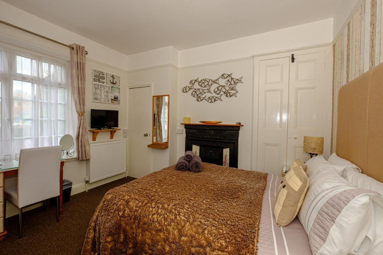 Robertsbrook Guest House 스와니지 외부 사진